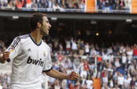 IM电竞体育平台-德约科维奇在加拿大队比赛中高光表现，战术调整引发热议！