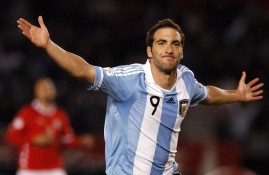 电子竞技app官方网-杜兰特回归赛场，爆冷首场状态亮眼，MAD观众沸腾！