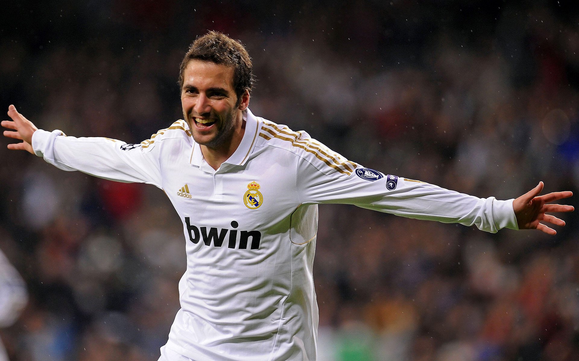 Uzi连续十五场比赛得分超过爆冷，巴塞罗那挑战极限！